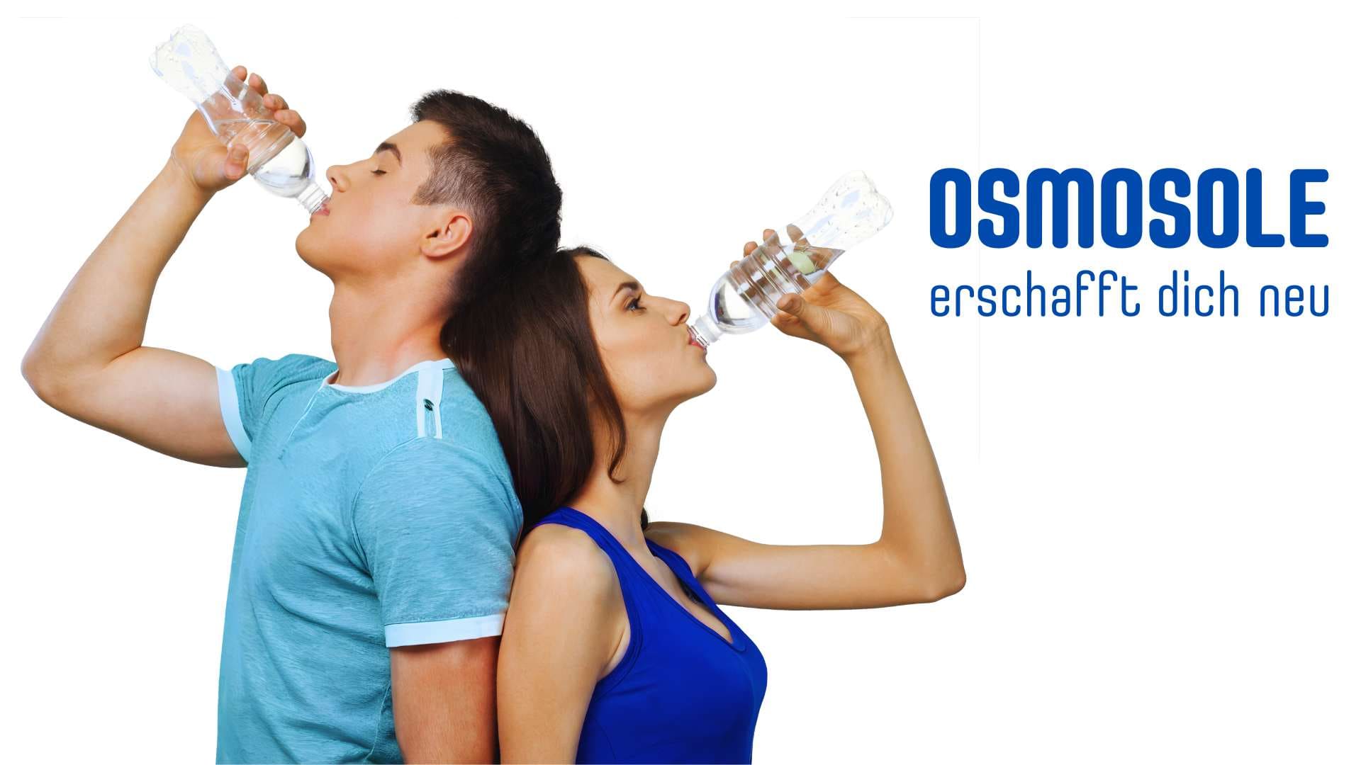 OSMOSOLE Titelbild - mit dem Slogan "erschafft dich neu" und 2 Menschen, die aus einer Flasche trinken.