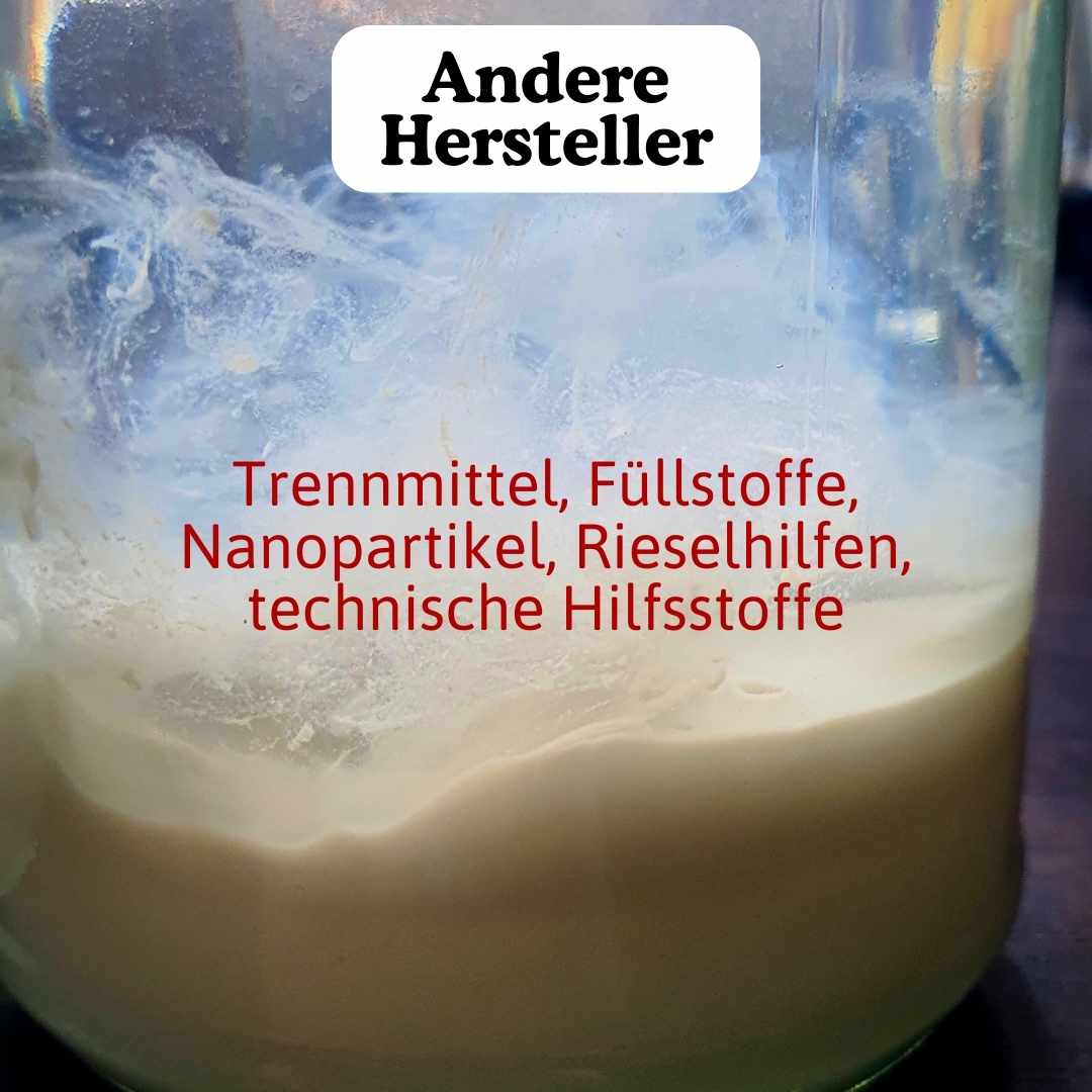 Das Foto zeigt eine Nahaufnahme der Trennmittel, Füllstoffe, Nanopartikel und Rieselhilfen, wie sie in marktüblichen Produkten fast immer verwendet werden.